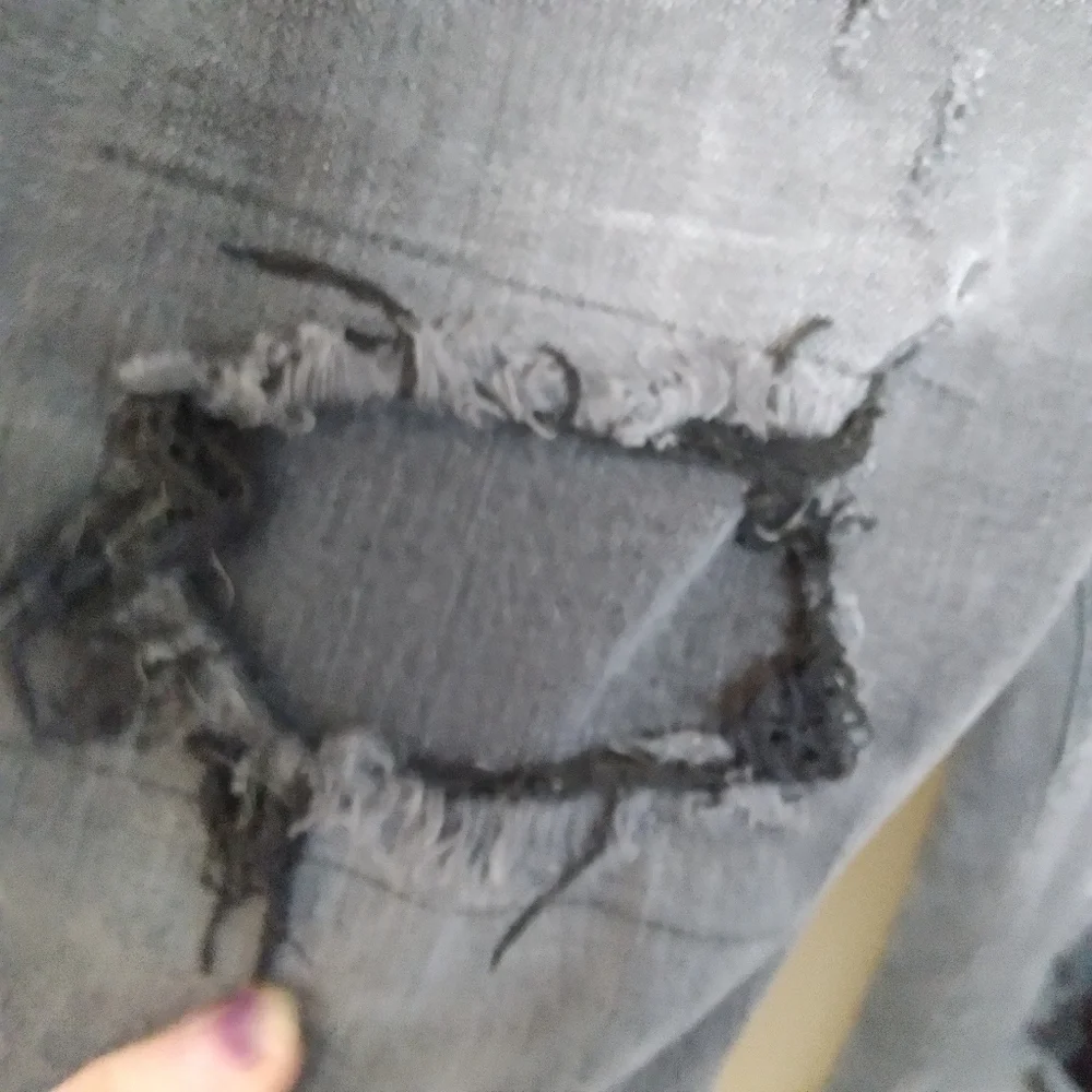 American Eagle Men's Black Heavily Distressed Destroyed Skinny Jeans Size 33x32